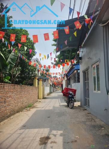 Bán lô đất 49m2 cả ngõ tại tổ 14 Yên Hòa,Yên Nghĩa,giá chỉ 2.4 tỷ.