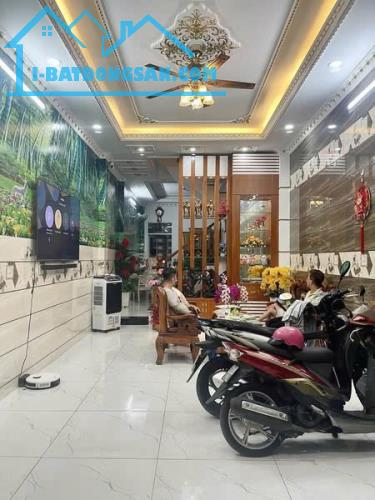BTCT - Xe tải nhỏ đổ cửa - Cư Xá Ngân Hàng Q7 - 3PN - 48m2 - 4.x TỶ TL