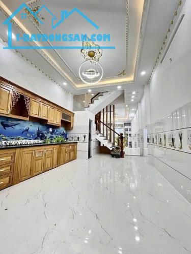 BTCT - Xe tải nhỏ đổ cửa - Cư Xá Ngân Hàng Q7 - 3PN - 48m2 - 4.x TỶ TL - 2