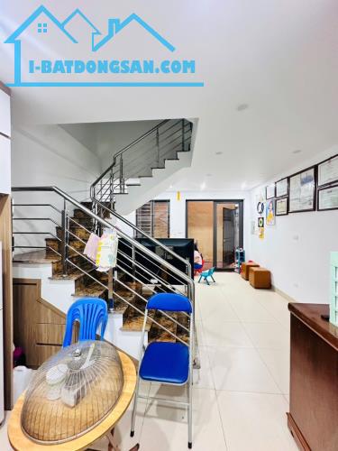 Siêu Hiếm - Nhà 44m2 Phú Thượng, MT 4m, Gần Ô Tô, Chỉ 7,19Tỷ