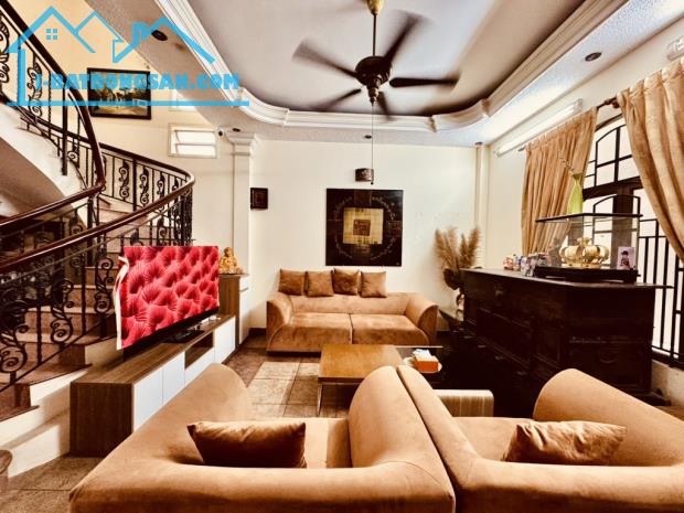 Bán nhà phú nhuận nguyễn đình chính phường 8 nhà 83m2 nganng 8m 3 tầng 4pn chỉ 11,5 tỷ - 2