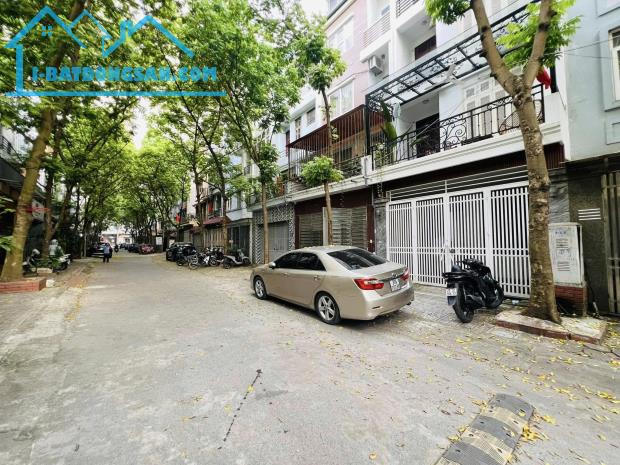 BÁN MẢNH ĐẤT VÀNG KĐT XA LA, HÀ ĐÔNG - 276M - MT 11M - XÂY TÒA VP, KS ĐẲNG CẤP - CHỈ 36.8