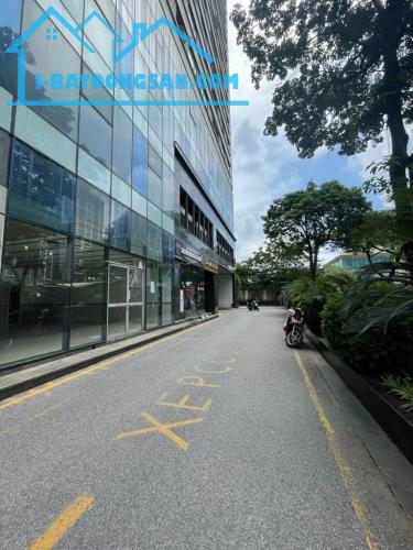 Bán nhà Phạm Hùng, vị trí đắc địa, 65.6m2, nhỉnh 6 tỷ, nhà đẹp mê ly. - 2