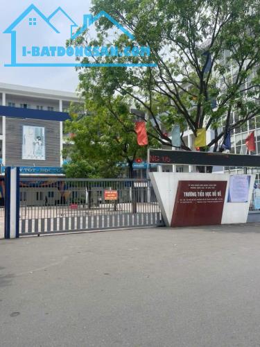 Bán nhà ngõ 135 phố Bồ Đề 60m, thang máy, ô tô vào nhà. - 1