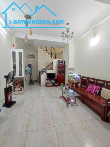 Nhà Đẹp 3 Tầng BTCT – Gần mặt tiền Phạm Văn Bạch – P15 – Tân Bình- 40m2 - 4.8 Tỷ - 4