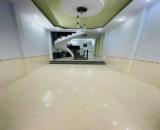 NGAY CHỢ PHẠM VĂN BẠCH - Ô TÔ ĐỖ CỬA - DT 4M x 20M - 4 TẦNG KIÊN CỐ - SÂN THƯỢNG TRƯỚC SAU