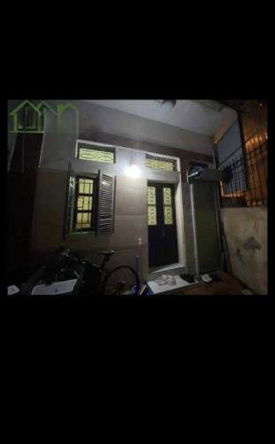 Cho thuê nhà riêng ở nhóm 8 người ngõ 189 Lò Đúc, 3 tầng x 45m2, 2 ngủ, 2 WC, 10 Triệu/th - 4