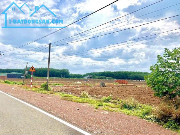 CẦN TIỀN BÁN NHANH 1023M2 ĐẤT NGAY KCN ĐANG HOẠT ĐỘNG ĐÔNG CÔNG NHÂN LÀM VIỆC. GIÁ 180TR