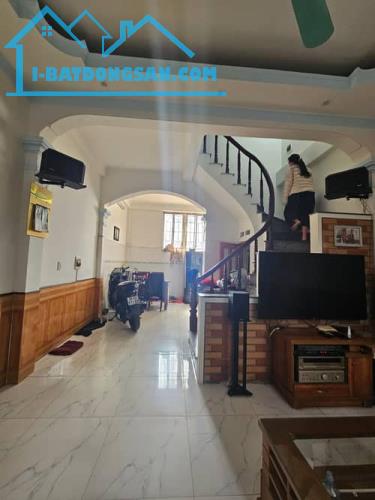 BÁN NHÀ 4 TẦNG BẰNG LIỆT CĂN GÓC, 3 THOÁNG, BA GÁC, 39M2, MT4.2M GIÁ 5.2 TỶ (CTL)