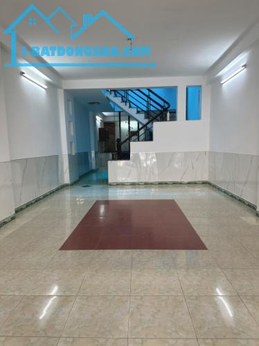 Bán nhà DT 88m2, Hẻm xe tải 6m Đường Lê Thúc Hoạch, Q. Tân Phú - 1