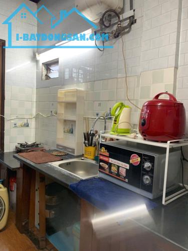 Chính chủ cần cho thuê nhà tầng 5 Địa chỉ: Nhà số 12, ngõ 15/24 đường Phương Mai Đống Đa - 2