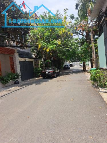 BÁN NHÀ KHU KIỀU ĐÀM - HIM LAM, 6 TẦNG, QUẬN 7
Diện tích: 6.3x14m
Giá: Nhỉnh 16 tỷ - 1