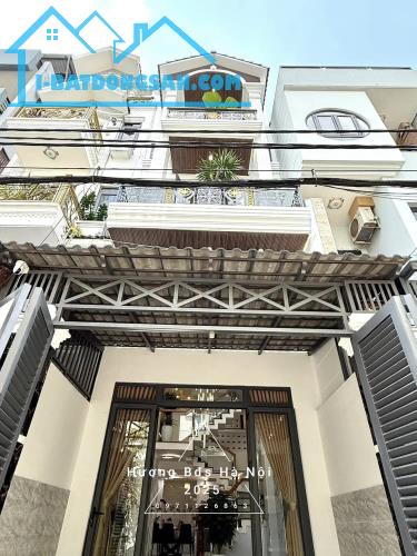 Cầu Giấy - nhà đẹp dân xây - full nội thất - 2 mặt thoáng - gần phố - 40m. Nhỉnh 8tỷ