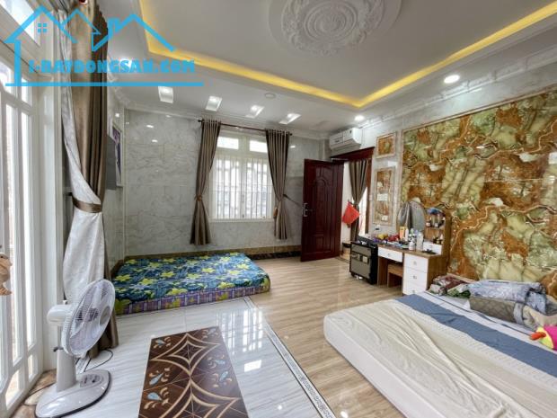 Biệt Thự 4 Tầng BÌnh Hưng Hòa -100m2(7.5 x13m), 4 Phòng Ngủ master, giáp AEON Tân PHú - 1