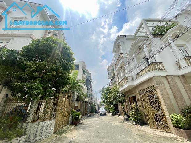 Biệt Thự 4 Tầng BÌnh Hưng Hòa -100m2(7.5 x13m), 4 Phòng Ngủ master, giáp AEON Tân PHú - 4