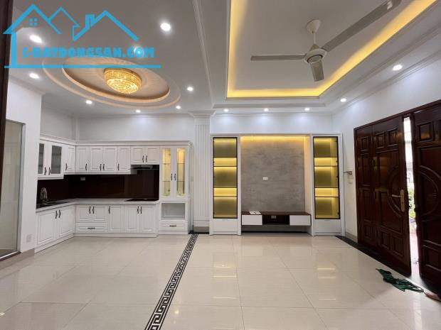 🏠 BÁN NHÀ PHỐ TRẠM - LONG BIÊN | 45M² x 5 TẦNG - NGÕ RỘNG Ô TÔ QUA NHÀ | GIÁ CHỈ 7.8 TỶ