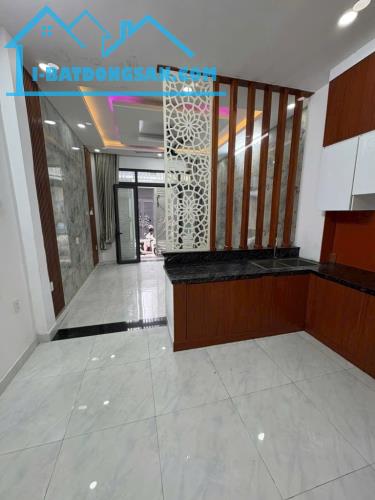 BÁN NHÀ GÒ XOÀI - LÊ VĂN QUỚI - BÌNH TÂN - HẺM 6M - 40M2 - 3 TẦNG - CHỈ 4.2 TỈ - 2