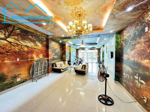Bán Biệt Thự KDC Nam Long, Tân Thuận Đông
Q7, 120M2, 4PN chỉ 18,2 tỷ - 2