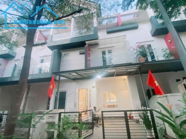 Bán biệt thự Lavensica Riverside Liên Phường Phú Hữu Thủ Đức 75M2 ngang 5 chỉ 5.5 tỉ. - 1