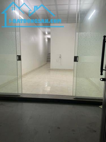 Bán nhà 2 tầng gần QT Lam Sơn MT 4m ngõ ô tô 2.2x tỷ còn mới