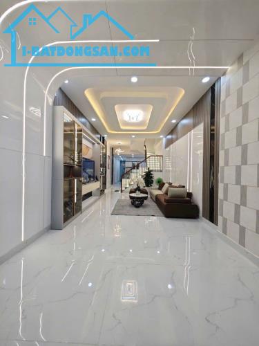 CHỈ NHỈNH 6 TỶ- NHÀ 2 TẦNG 73M2, XE HƠI NGỦ TRONG NHÀ-TRUNG TÂM QUẬN12-GẦN METRO.