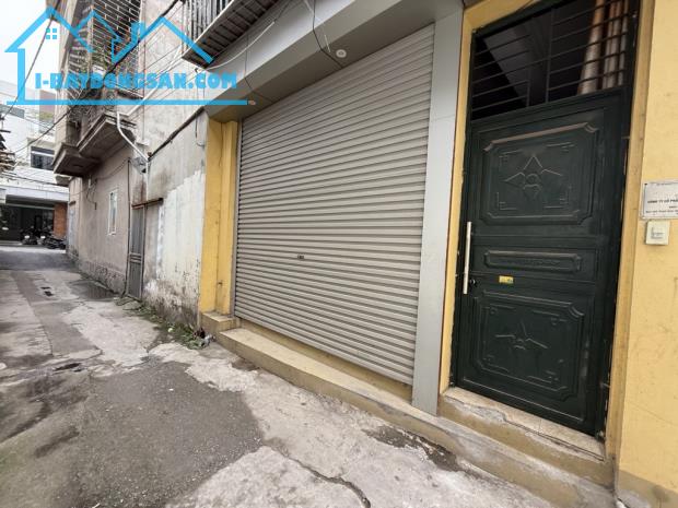 GIA LÂM - BÁN ĐẤT TẶNG NHÀ 2 TẦNG- Ô TÔ ĐỖ CỔNG- MẶT TIỀN KHỦNG- TƯƠNG LAI SÁNG- GIÁ 3 TỶ - 1
