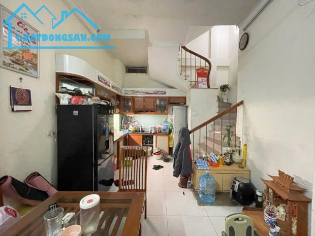Bán nhà Chợ Khâm Thiên, 35m2, 4 tầng - Gần ô tô, trung tâm quận Đống Đa, 7.3 tỷ - 2