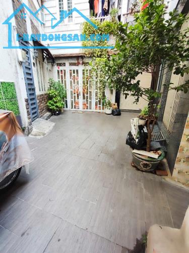 VIP khu Phan Xích Long – 4 Tầng – Dòng tiền 240tr/năm – giá 4.7 tỷ