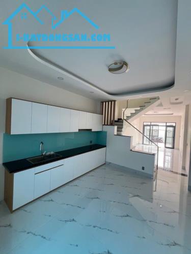 Bán nhà gần mặt tiền Hà Huy Giáp Quận 12 - 64m2- đường 6m - Giá chỉ 4.5 tỷ - 1