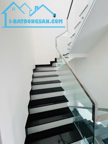 Bán nhà gần mặt tiền Hà Huy Giáp Quận 12 - 64m2- đường 6m - Giá chỉ 4.5 tỷ - 2