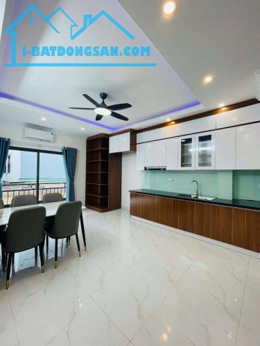 Bán nhà Phạm Văn Đồng 6 tầng 38m2 thang máy nhập, hai thoáng, ngõ rộng, kinh doanh, giá 8. - 4