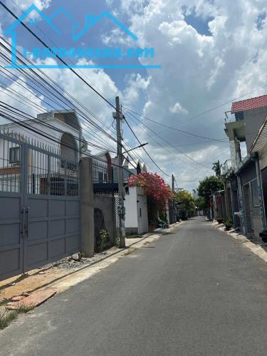 Bán gấp 2 Lô Liền Kề KP2 P. Trảng Dài, gần Hồ Bơi Phương Nam, cách BigC Tân Hiệp 3 phút - 1