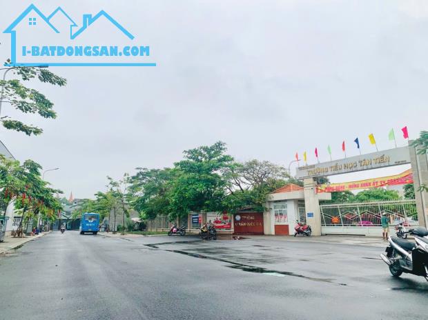 Bán Lô Đất (Ngang 8,6M x 9,7M) Mặt Tiền đối diện Trường Tiểu Học Tân Tiến, gần VinCom BH - 2