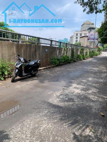 BÁN NHÀ RIÊNG ĐƯỜNG XUÂN DIỆU - MẶT NGÕ Ô TÔ ĐI - DIỆN TÍCH 90M2 - GIÁ 33 TỶ - 2