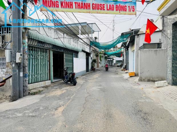 Bán Nhà Cấp 4 Mặt Tiền Kinh Doanh P.Tam Hiệp, gần Giáo Xứ Xuân Hoà, Chợ Lý Văn Sâm, Ốc 13