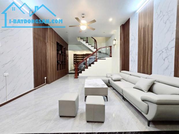 Lõi Cầu Giấy hiếm nhà bán, công năng đỉnh