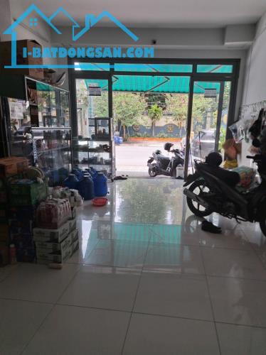 Bán nhà 3 Tầng MẶT TIỀN kinh doanh Hai Bà Trưng khu vực kinh doanh sầm uất