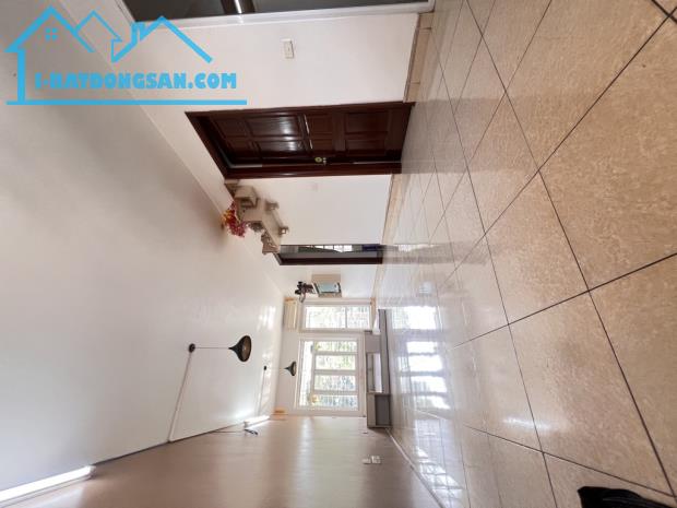 Bán Căn Hộ Nguyễn Văn Cừ, Long Biên 45m2, chỉ 3,25 tỷ - 1