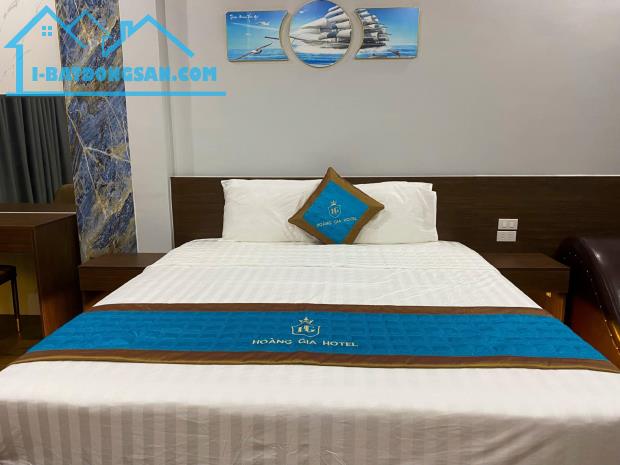 ⚜️ Khách sạn Nguyễn Trãi Sát Royal, Ô tô tránh 76m2 5T Thang máy MT 4m, 9 Phòng, Chỉ 16 - 3