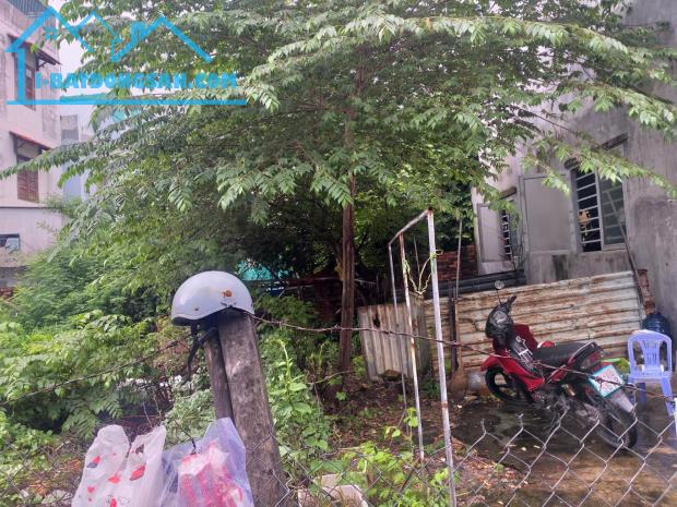 Bán đất Nguyễn Văn Tăng, Long Thạnh Mỹ,  Quận 9, 526m2, full thổ, HXH, Lô góc giá chỉ 20 - 1