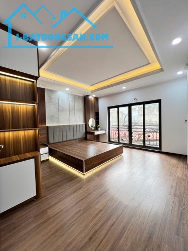PHÂN LÔ NÉT - NGÕ THÔNG CÁC NGẢ - Ô TÔ ĐỖ CỬA - NHÀ ĐẸP DÂN XÂY - NGUYỄN TRÃI - 19 TỶ - 4