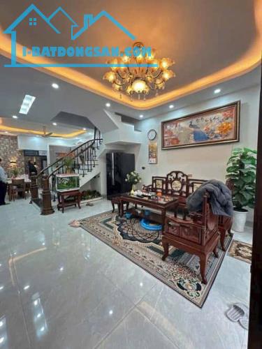 Hót đây! Nh.à đẹp, gi.á rẻ kịck sàn do chủ vỡ... Ở phố Thượng Thanh