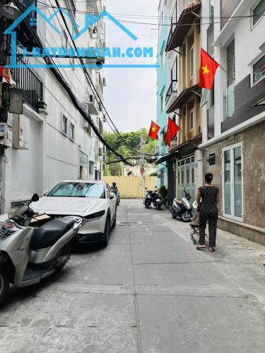 NGUYỄN TRÃI QUẬN 1 - Ô TÔ ĐỖ CỬA GẦN MT - DT SÀN 130M2 - 4 TẦNG - CHỈ 9,9 TỶ - 4
