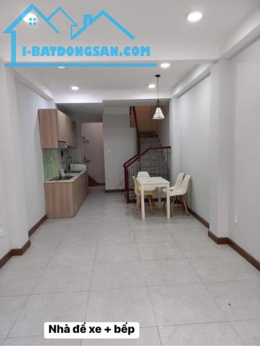 NGUYỄN TRÃI QUẬN 1 - Ô TÔ ĐỖ CỬA GẦN MT - DT SÀN 130M2 - 4 TẦNG - CHỈ 9,9 TỶ