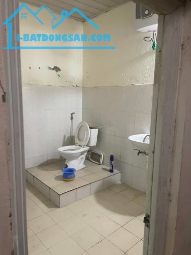 Cho thuê nhà Cấp 4 Phố Tân Mai, 70m2, 6 Triệu ở gia đình, nhóm - 2
