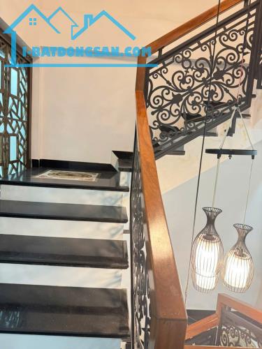 Bán nhà 3 tầng 2 mặt tiền, tổ 3 TT Quang Minh, Mê Linh. Nhà mới. Chỉ việc xách đồ về ở - 1