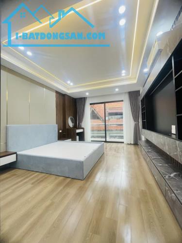 Bán Nhà 7Tầng | Tại Nguyễn Văn Cừ Long Biên | Vị Trí Trung Tâm Kinh Doanh Tốt | 12,75Tỷ - 3
