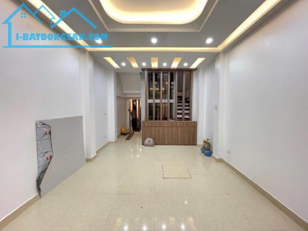 B.án nh.à ##Nguyễn_Đình_Chiểu#Hai_Bà_Trưng - *Diện tích:* 44m2 - *Số tầng:* 6 - Nhà mới, t