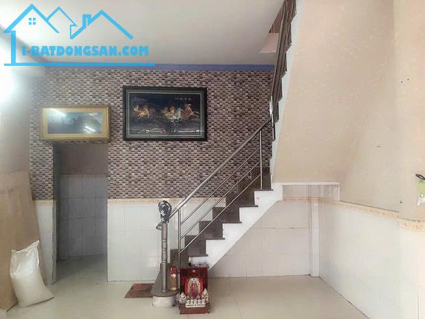CHỈ HƠN 4 TỶ SỞ HỮU CĂN NHÀ 3 TẦNG - VỊ TRÍ ĐẮC ĐỊA TRUNG TÂM Q.6 GẦN PHỐ ẨM THỰC BÀ HOM - 2