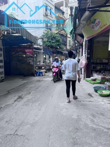 NHÀ ĐẸP. MỸ ĐINH CÓ. 1.0.2 NHANH TAY MUA GÀ ĐẺ SIÊU TRỨNG